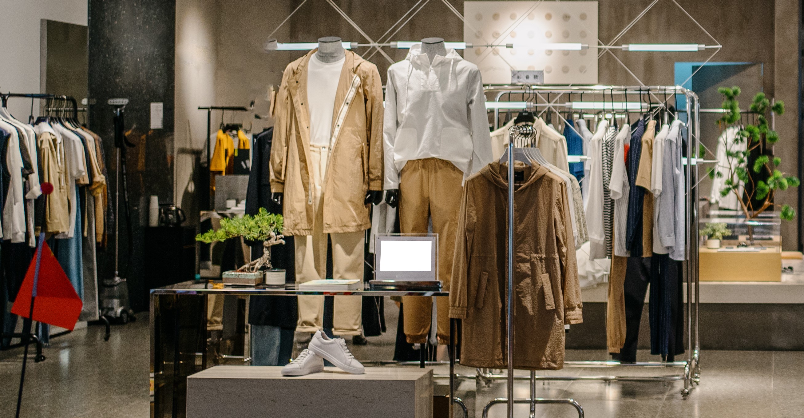 Entreprises de distribution, importation, exportation en chaussures, jouets, textiles et mercerie